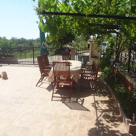 Valica 7122a Apartment *